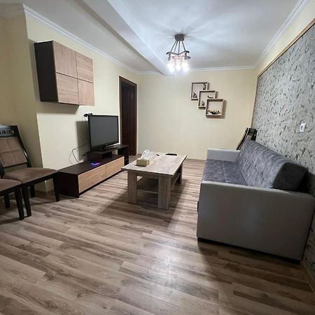 Holidays House Yerevan Bagian luar foto